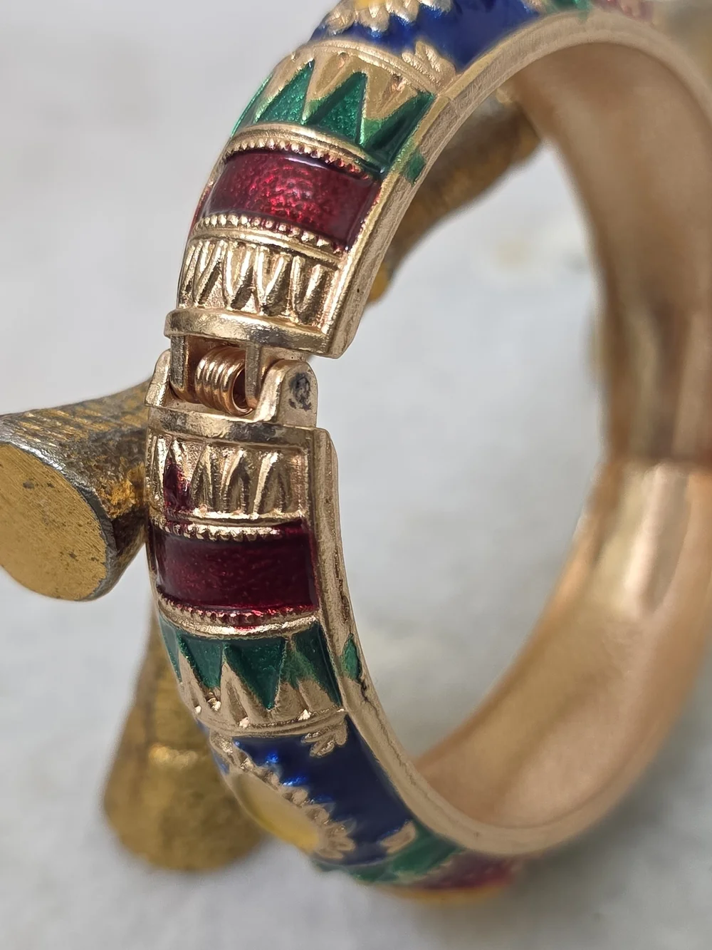 Jiu Long Xing Vintage Multicolor Enamel Cloisonne Hinged Bangle Bracelet Gold Bo